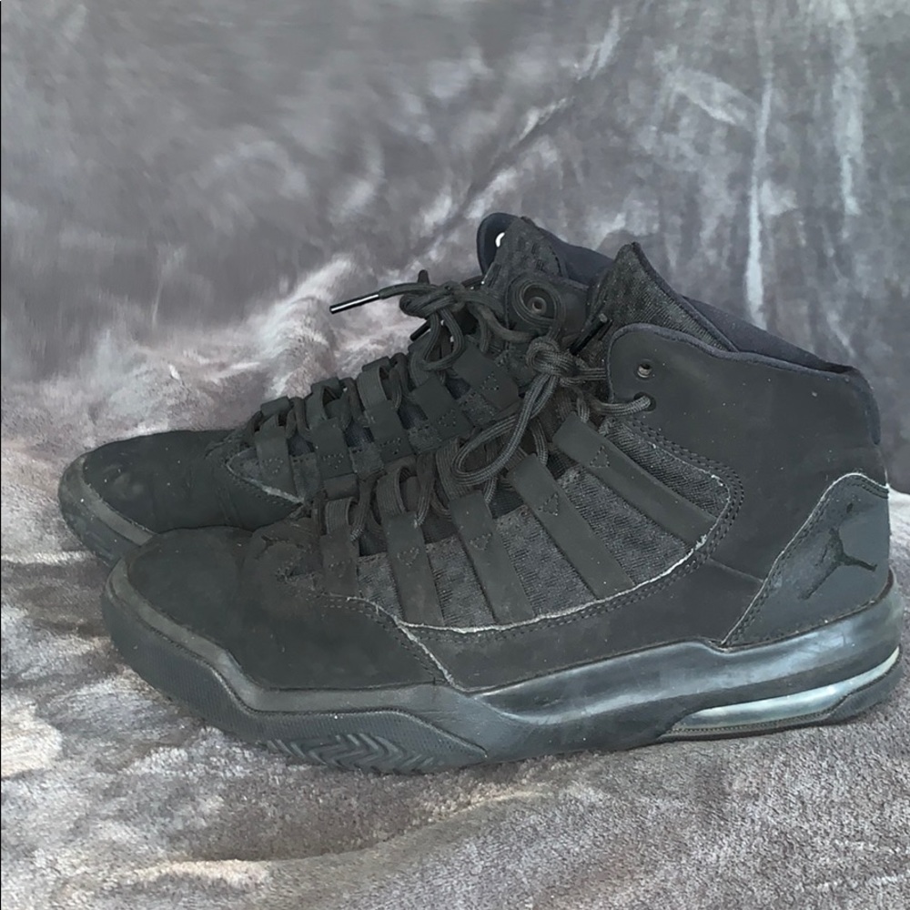 All Black - Air Jordan High Tops